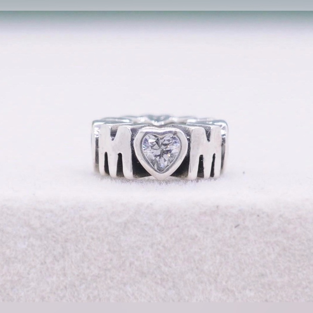 Pandora Mothers Pride Family Mom Spacer Charm